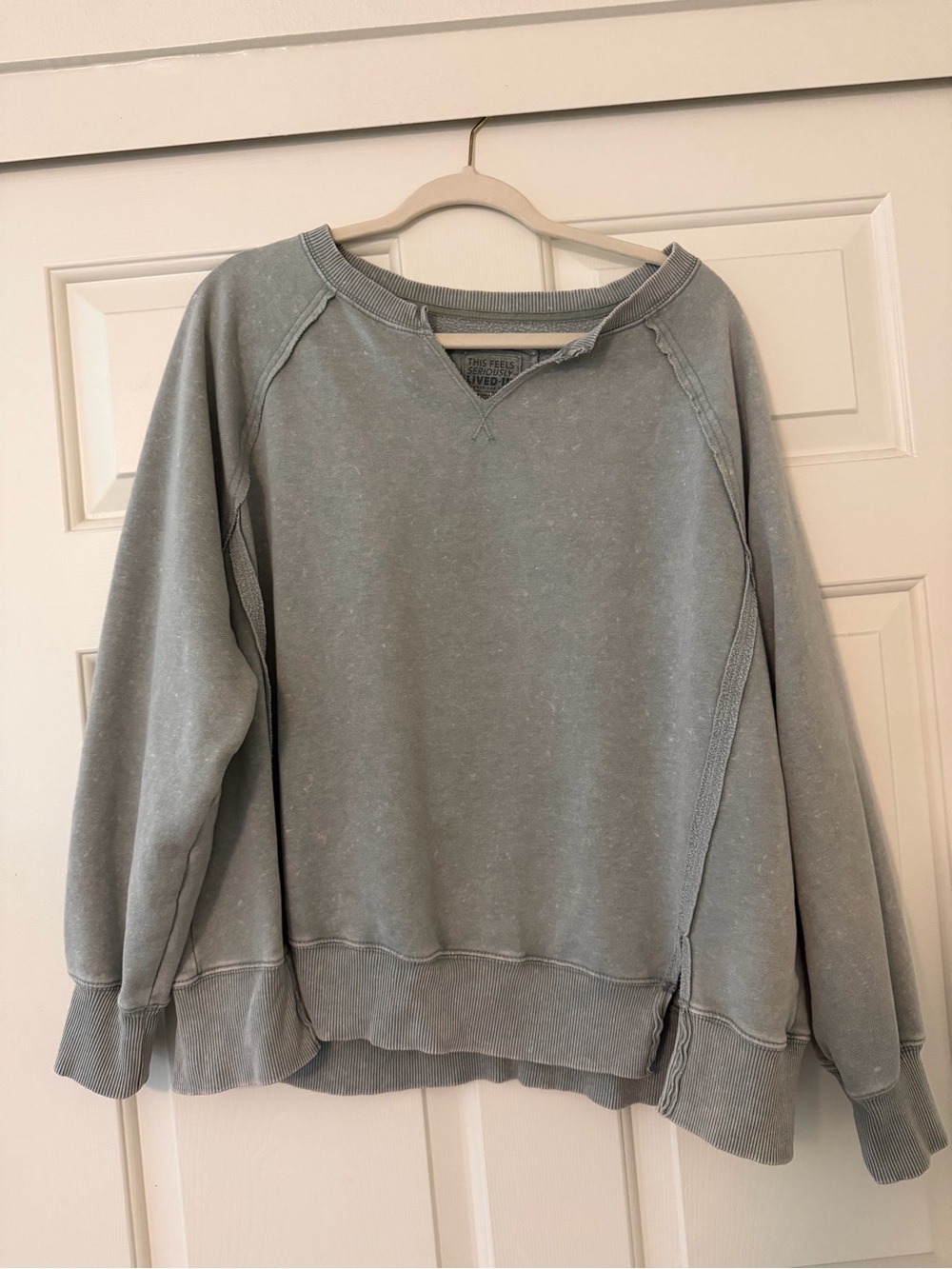 American Eagle Outfitters Faded Pullover Sweatshirt